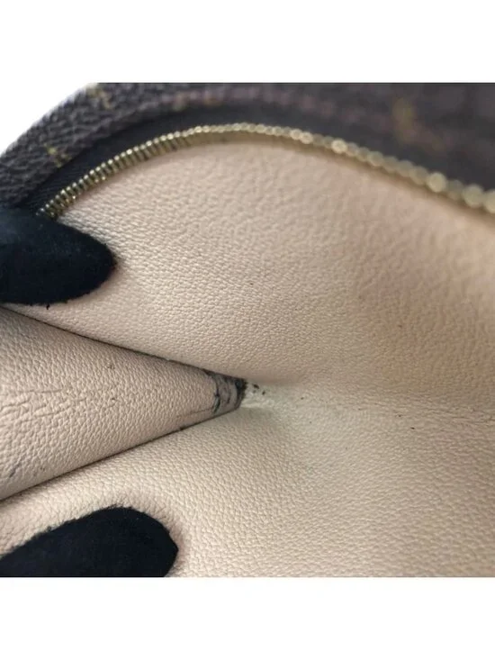 Louis Vuitton Shoulder Tote Monogram Petit Baguette with Pouch - Picture 7 of 8